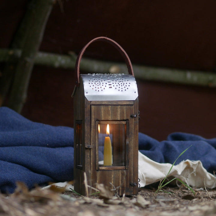 barn-lantern_fl-3_web_p1130240_06e366c0-7fe6-4b84-9496-7cc6a8bdbc99
