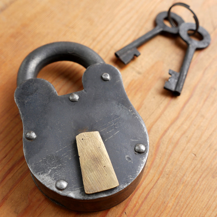 lockP1430615